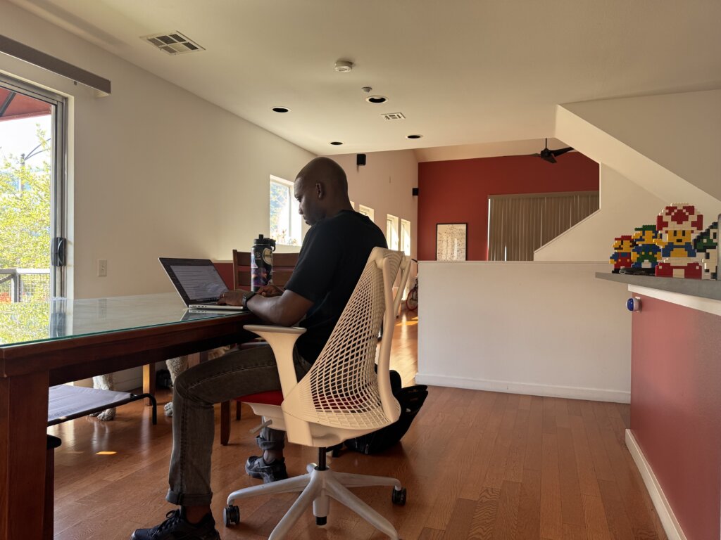 Daryl DuPree of MBD Consultingåç creating a marketing systemse in the Loft Office